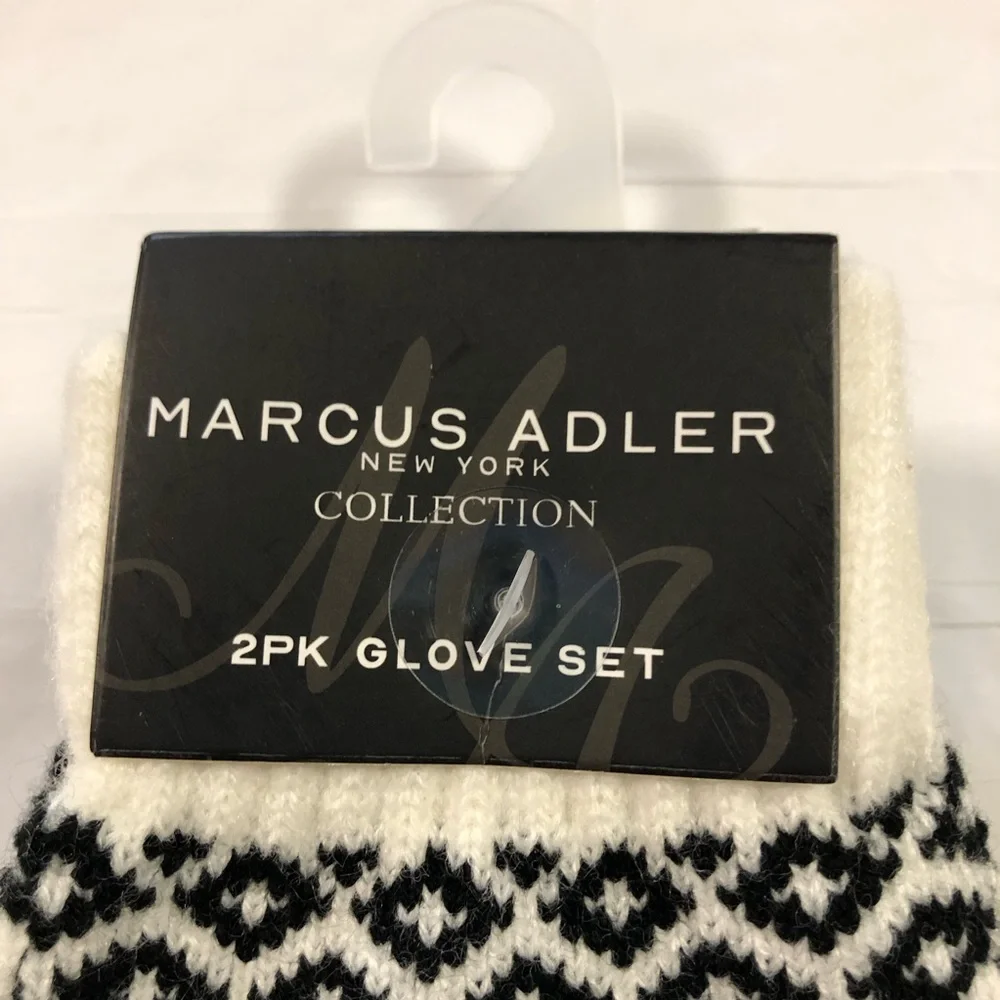 NWT Marcus Adler New York Collection Women’s 2PK Black & White Winter Glove Set